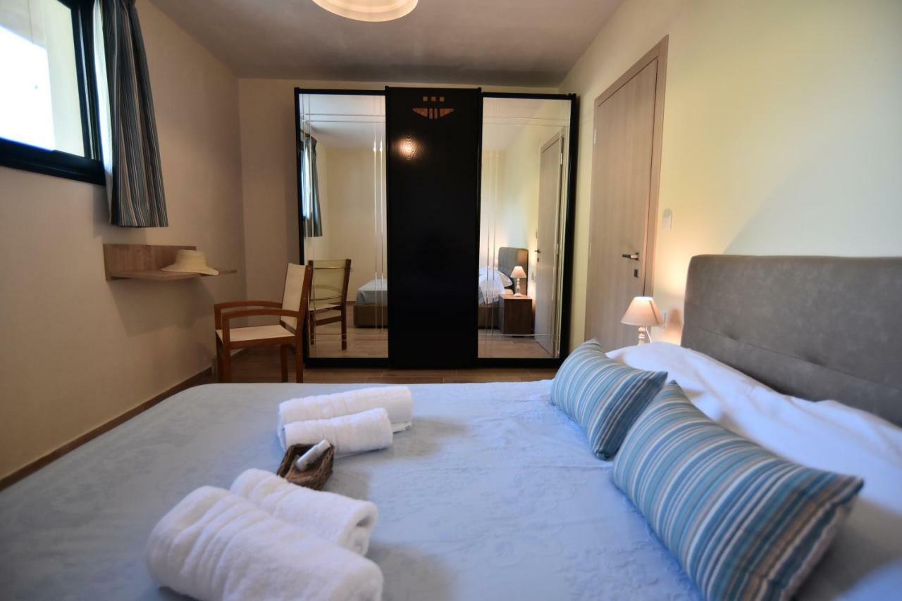 Searockhouse Villa Palaiontsiflikion Bagian luar foto