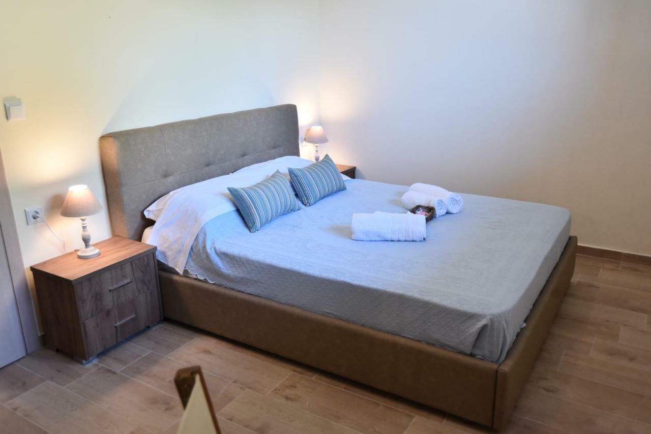 Searockhouse Villa Palaiontsiflikion Bagian luar foto