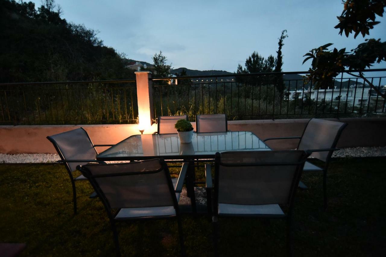 Searockhouse Villa Palaiontsiflikion Bagian luar foto